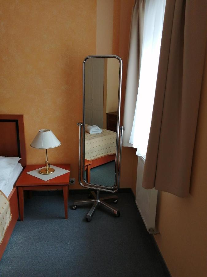 Apartmany Cesky Dvur มาเรียอานซเกลาซนี ภายนอก รูปภาพ